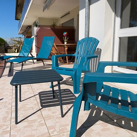 Trouville, Appartement Renove Avec Grande Terrasse Au Calme Bagian luar foto
